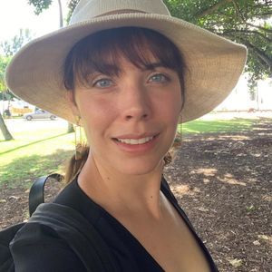 Meet your Posher, Leslie